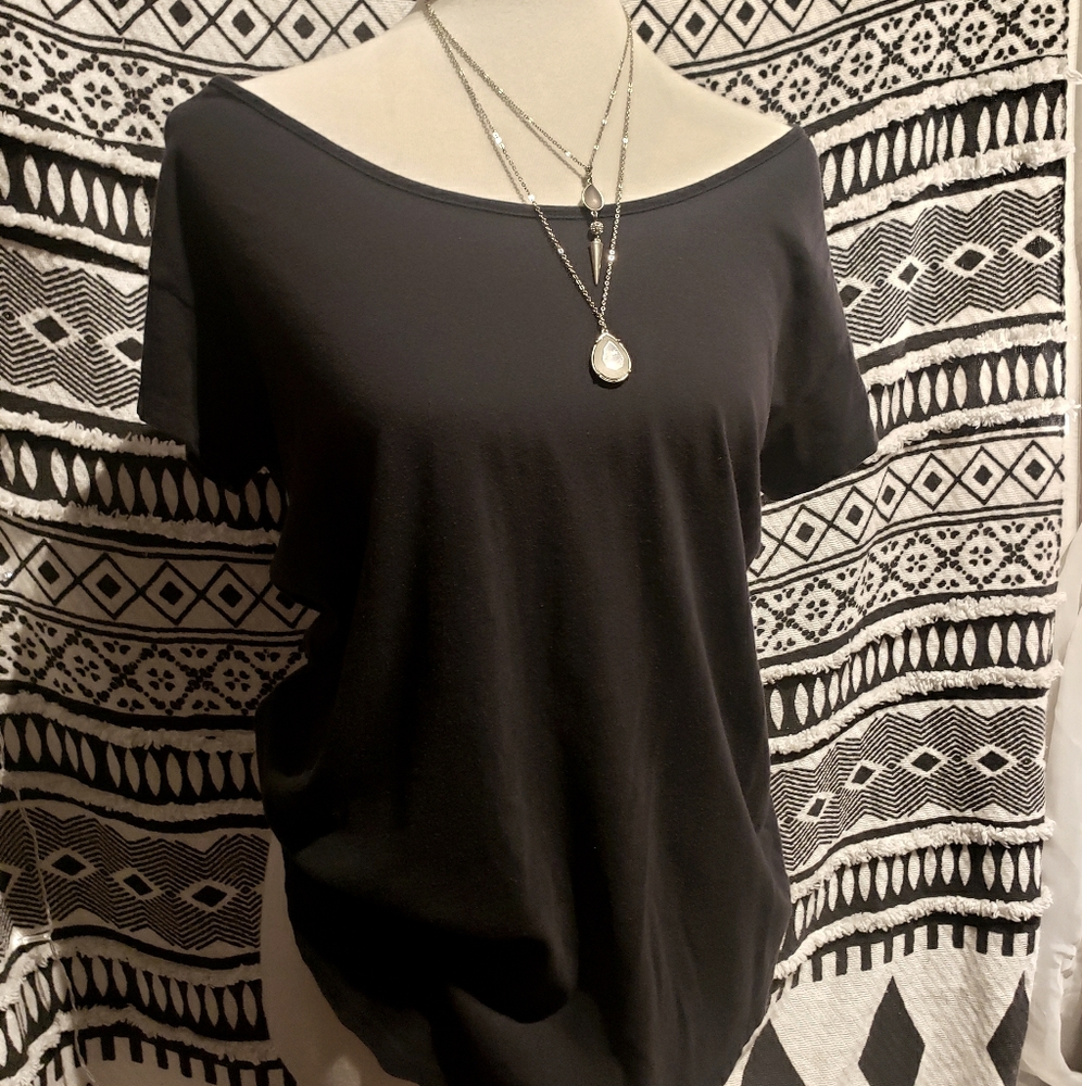 🥰🤑 off shoulder tshirt